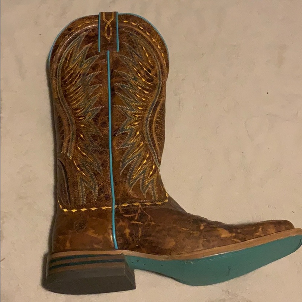 Ariat Vaquera 9.5 women’s boots NWT